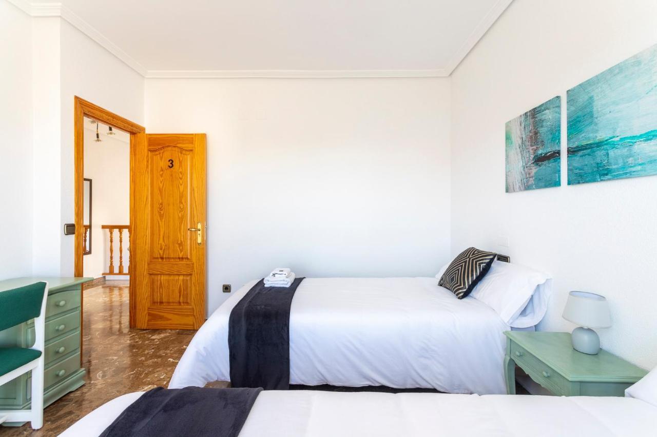 Casa Las Rosas Iniesta Extérieur photo